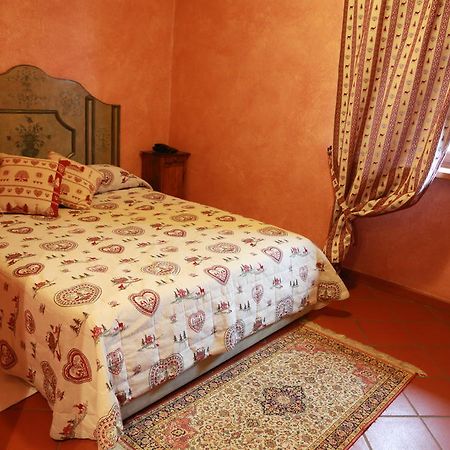 Agriturismo La Virginia Villa Revello Ngoại thất bức ảnh