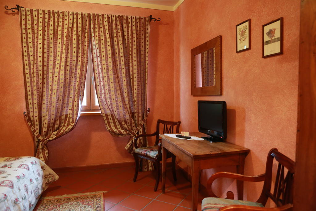 Agriturismo La Virginia Villa Revello Ngoại thất bức ảnh